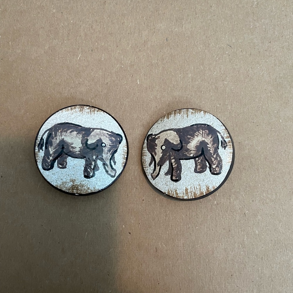 70’s vintage African Elephant clip-on earrings